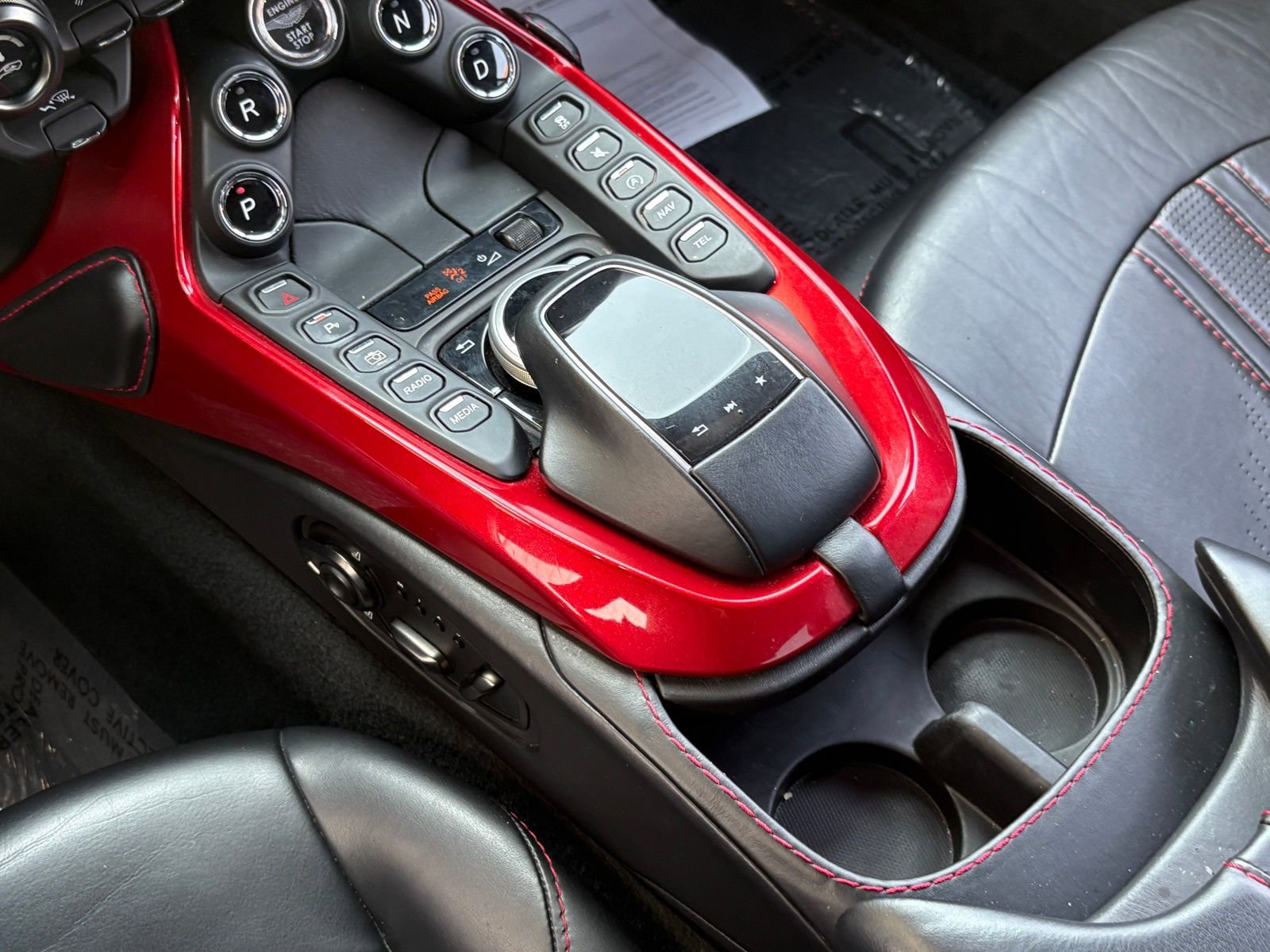 Used 2019 Aston Martin V8 Vantage Coupe RWD image 19