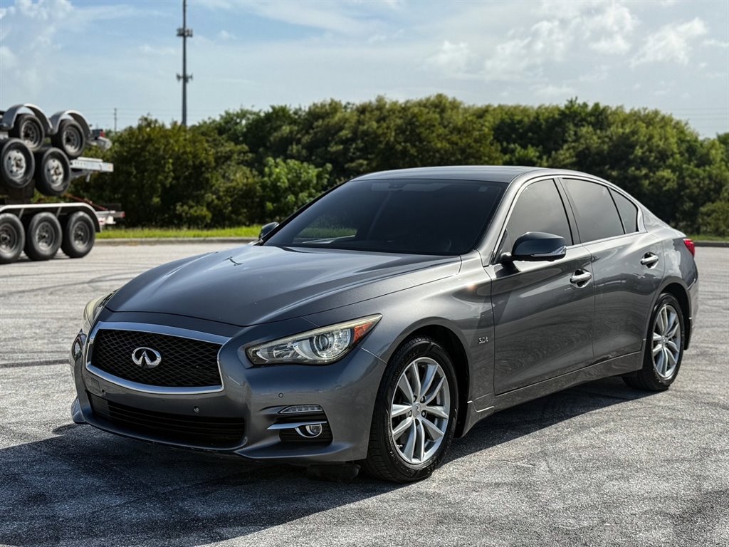 Used 2016 INFINITI Q50 3.0t Premium w/ Driver Assistance Package AWD/4WD image 2
