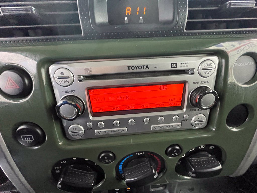 Used 2014 Toyota FJ Cruiser 4WD w/ Upgrade Package image 19