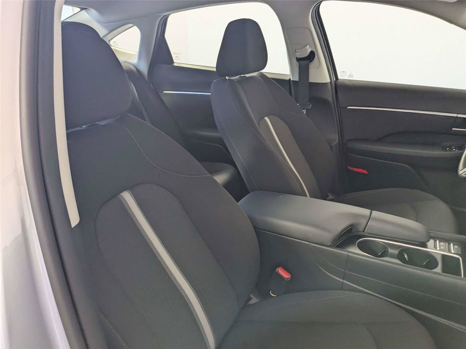 Used 2026 Hyundai Sonata SEL FWD image 30