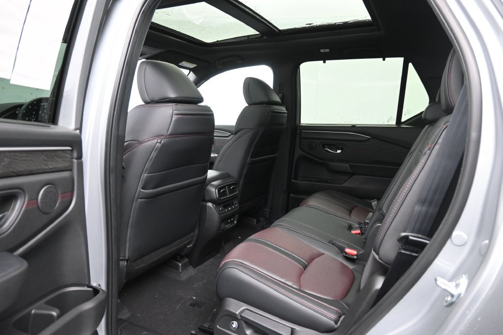 New 2026 Honda Pilot Black Edition image 20