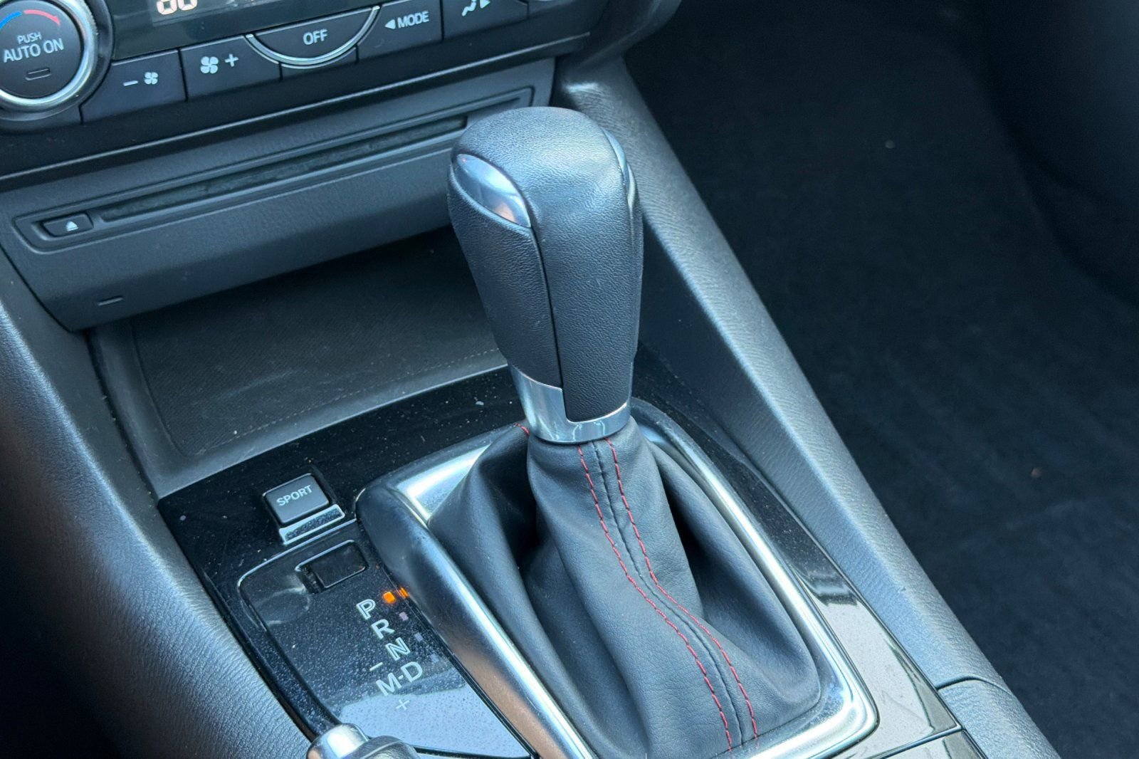 Used 2016 MAZDA MAZDA3 s Grand Touring w/ Technology Package image 20