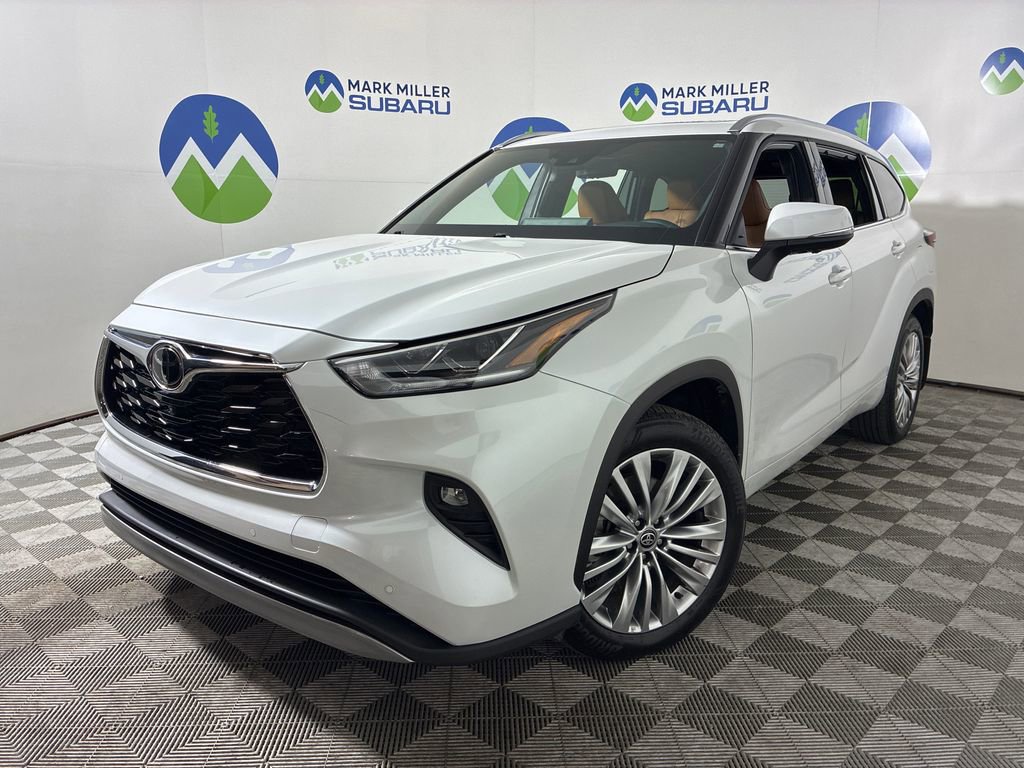 Used 2025 Toyota Highlander Platinum AWD/4WD image 4