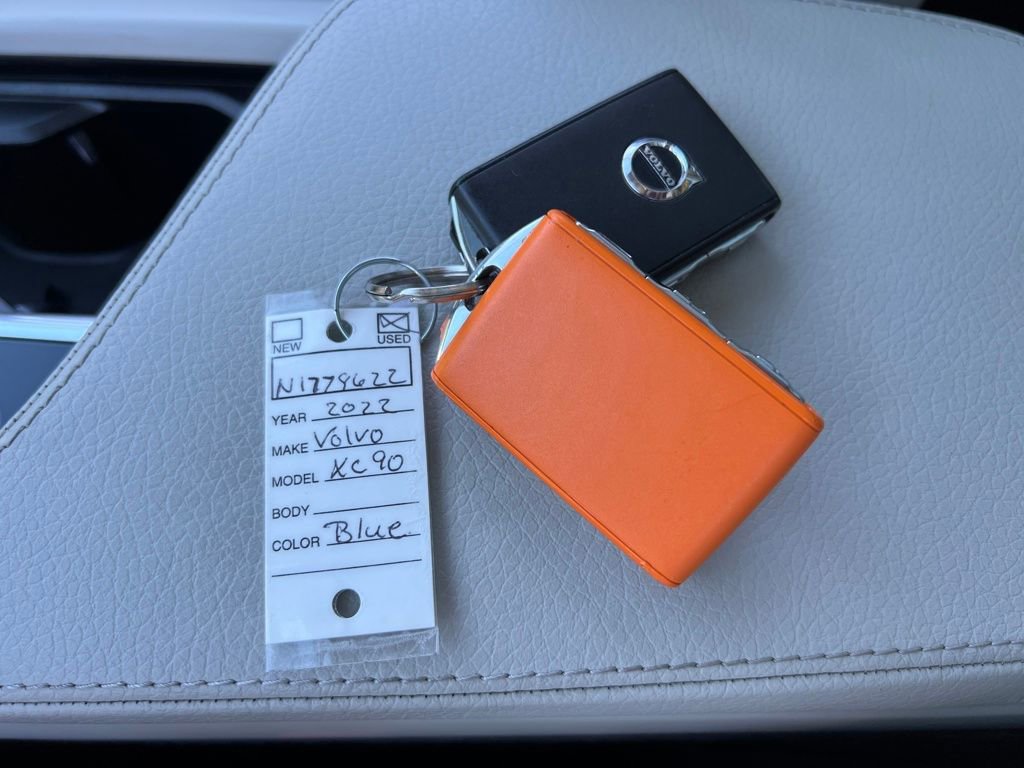 Used 2022 Volvo XC90 T6 Momentum w/ Advanced Package image 29