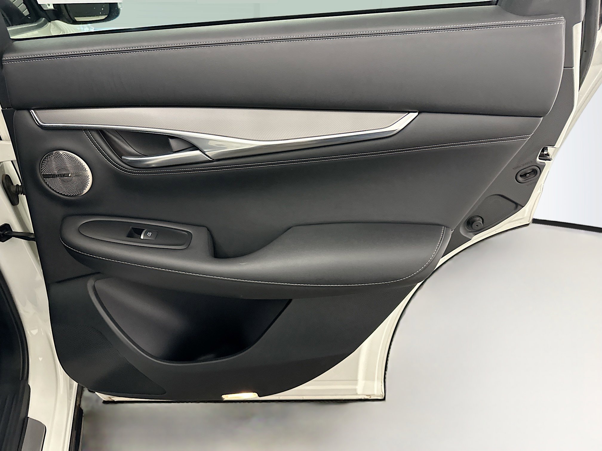 Used 2023 INFINITI QX55 Essential image 33