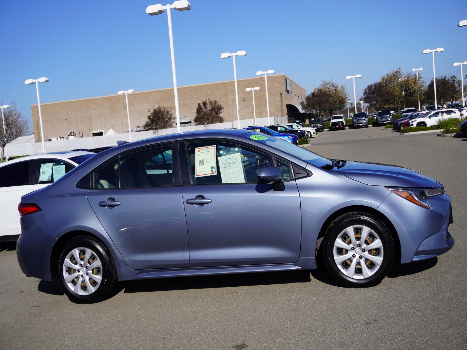 Used 2020 Toyota Corolla LE image 4