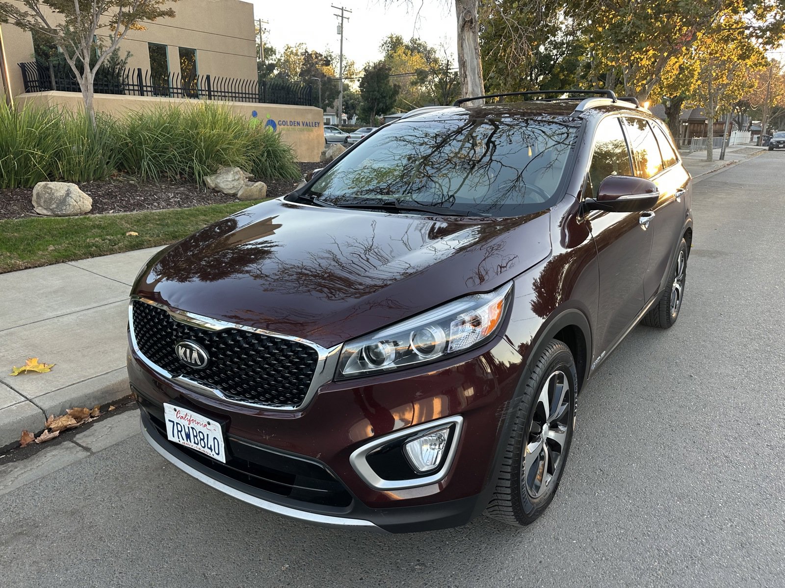 Used 2016 Kia Sorento EX w/ EX Premium Package image 1