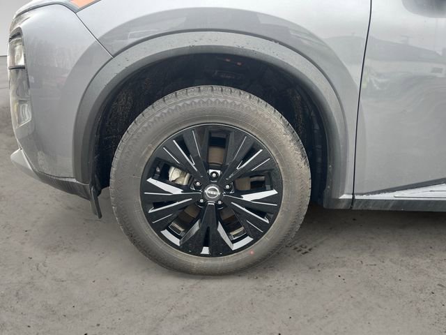 Used 2023 Nissan Rogue SV image 14