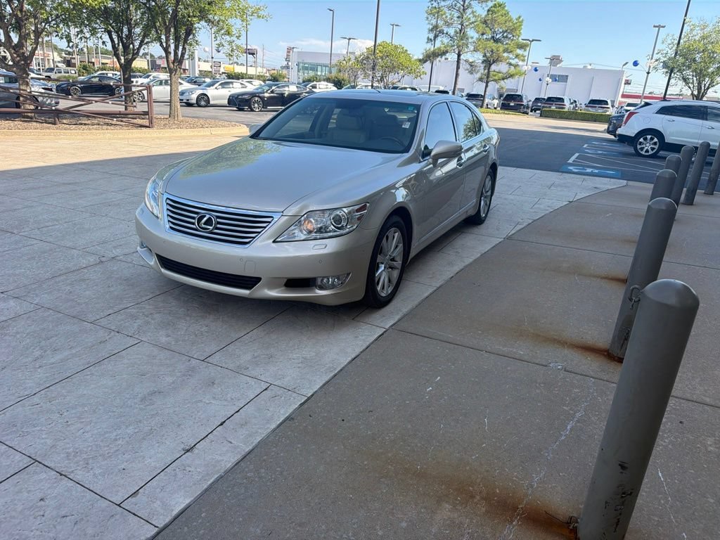 Used 2011 Lexus LS 460 AWD w/ Comfort Pkg image 1