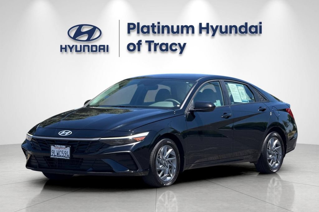 Used 2024 Hyundai Elantra Blue FWD image 8