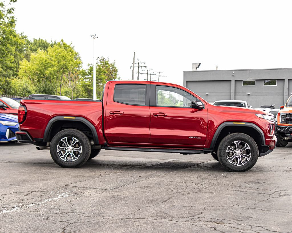 Used 2024 GMC Canyon AT4 w/ AT4 Premium Package AWD/4WD image 9