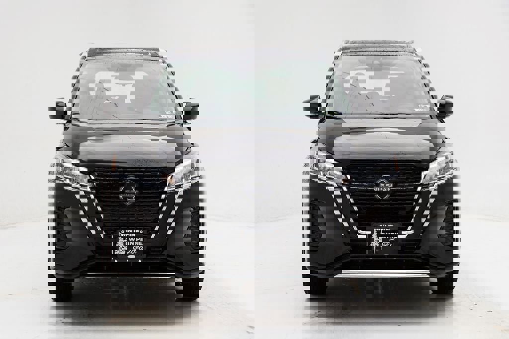 Used 2024 Nissan Kicks SV image 4