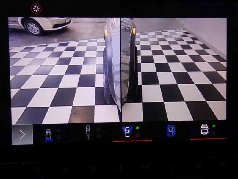 Used 2023 GMC Canyon AT4X image 17