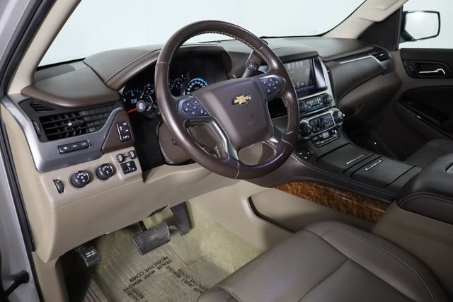 Used 2019 Chevrolet Tahoe Premier w/ RST 6.2L Performance Edition AWD/4WD image 28