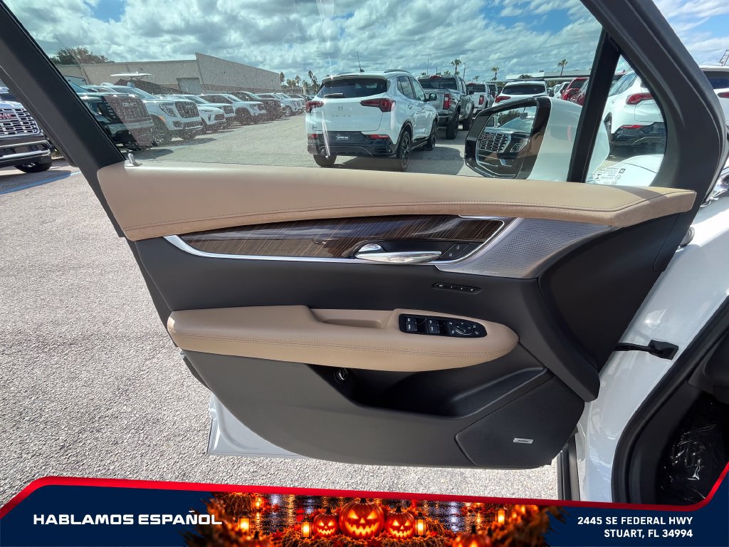 Used 2023 Cadillac XT6 Premium Luxury w/ Platinum Package AWD/4WD image 24