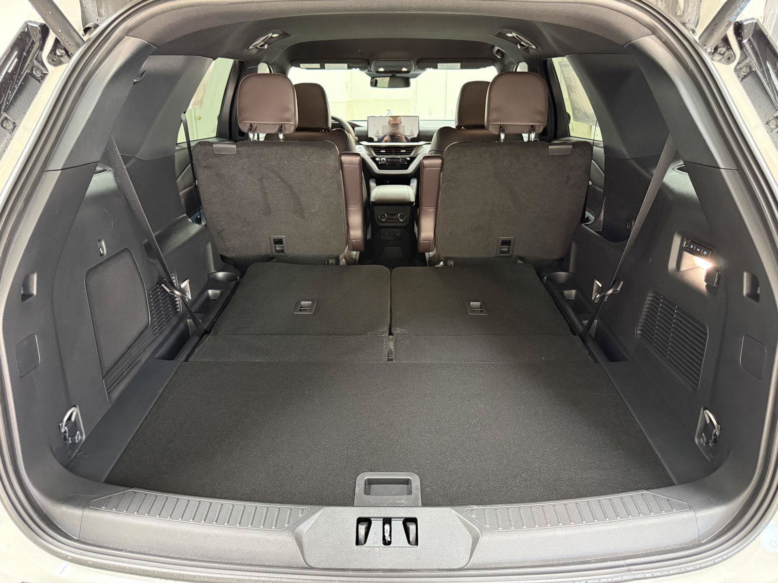 New 2026 Ford Explorer Platinum w/ LUX Leather Package AWD/4WD image 31