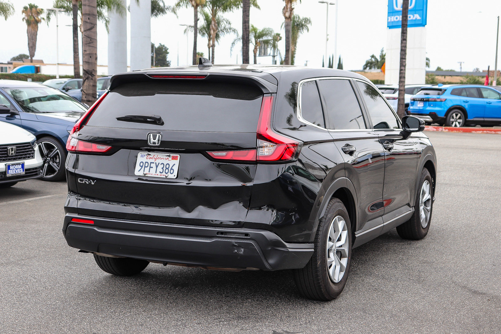 Used 2025 Honda CR-V LX image 12