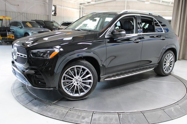Used 2024 Mercedes-Benz GLE 350 4MATIC w/ AMG Line Exterior image 4