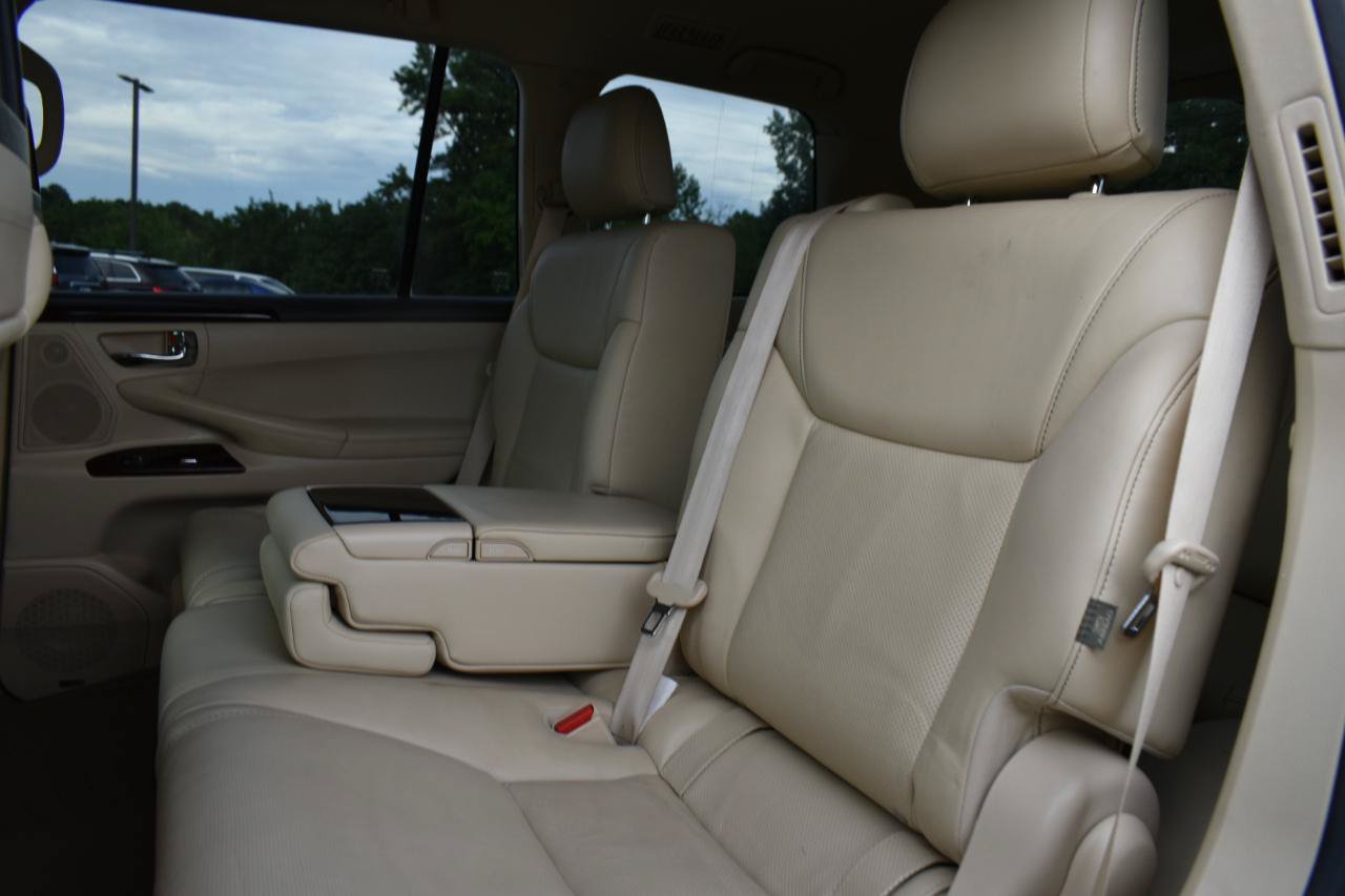 Used 2013 Lexus LX 570 4WD w/ Luxury Pkg image 26
