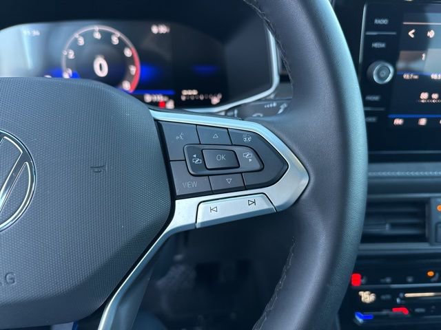 Certified 2025 Volkswagen Taos SE image 14