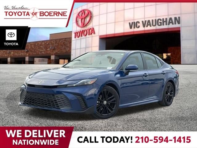 Used 2025 Toyota Camry SE FWD image 1