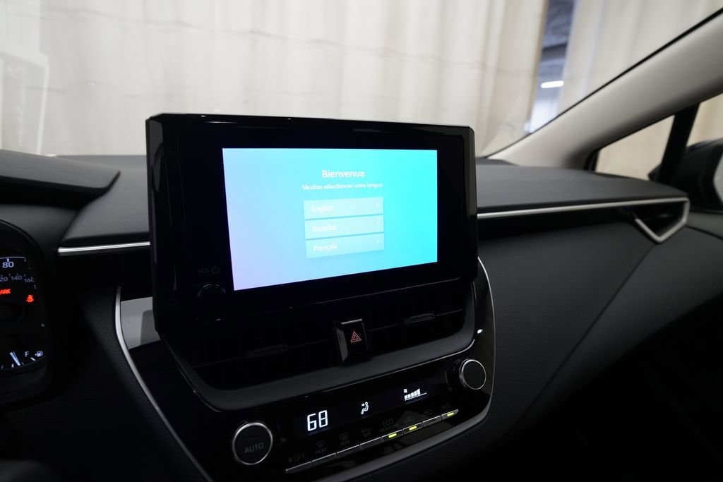 Used 2025 Toyota Corolla LE FWD image 6