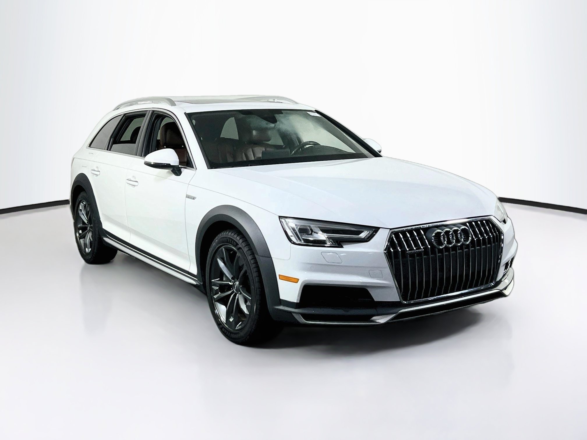 Used 2018 Audi A4 2.0T allroad Premium Plus AWD/4WD image 3