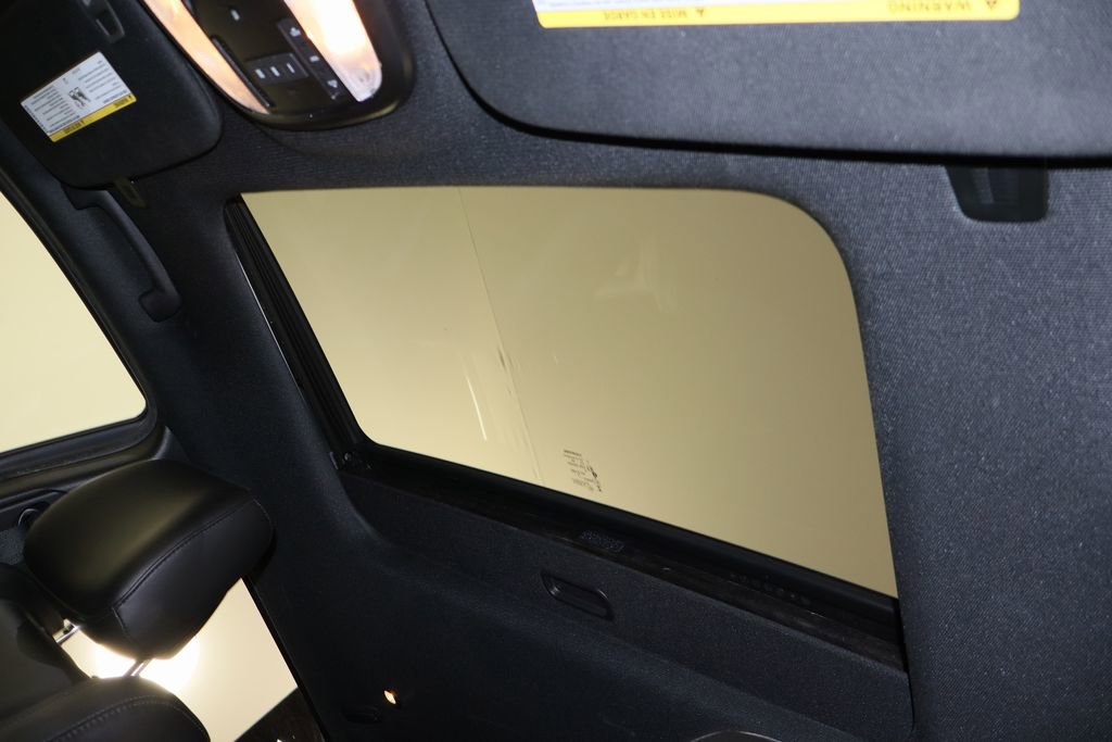 Used 2020 Jeep Grand Cherokee Limited w/ Trailer Tow Group IV image 25