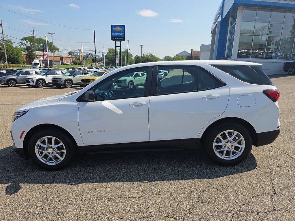 Used 2023 Chevrolet Equinox LS FWD image 7
