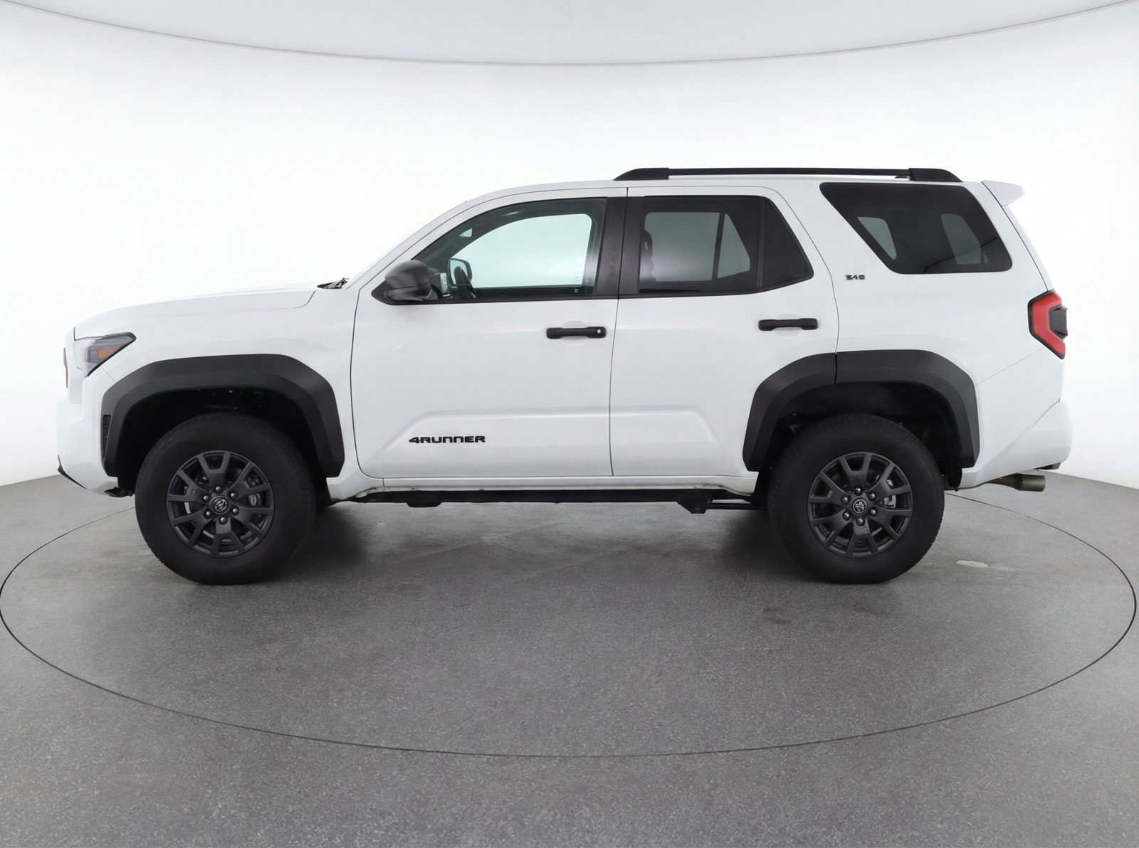 Used 2025 Toyota 4Runner SR5 RWD image 5