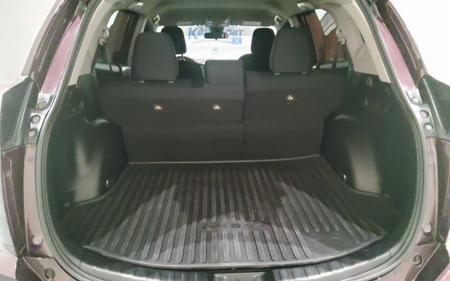 Used 2018 Toyota RAV4 LE image 9