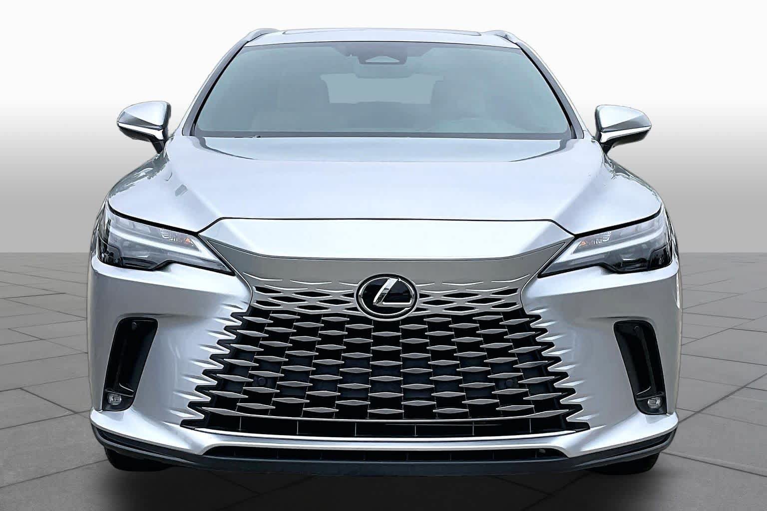 Used 2024 Lexus RX 350 Premium w/ Accessory Package (Z1) FWD image 4