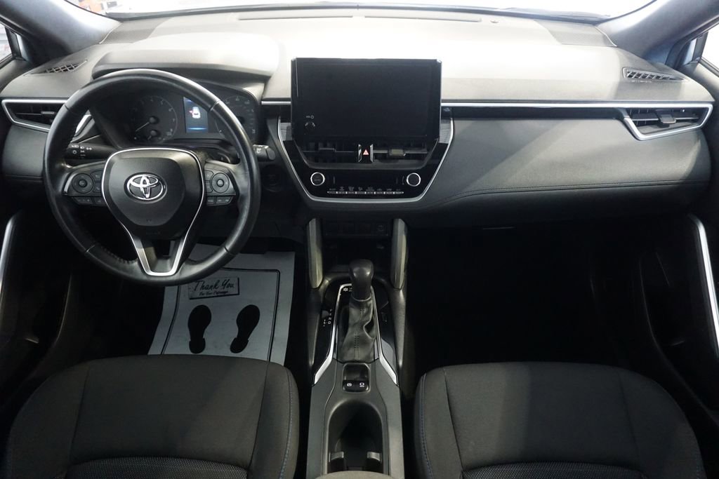 Used 2024 Toyota Corolla Cross SE image 25