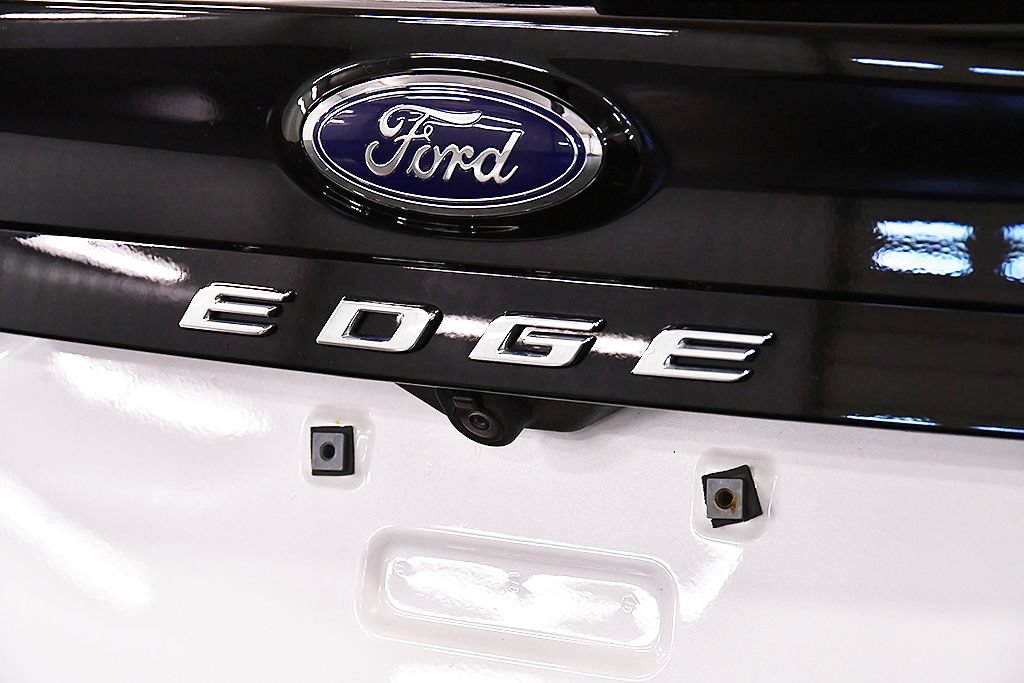 Used 2022 Ford Edge Titanium AWD/4WD image 12