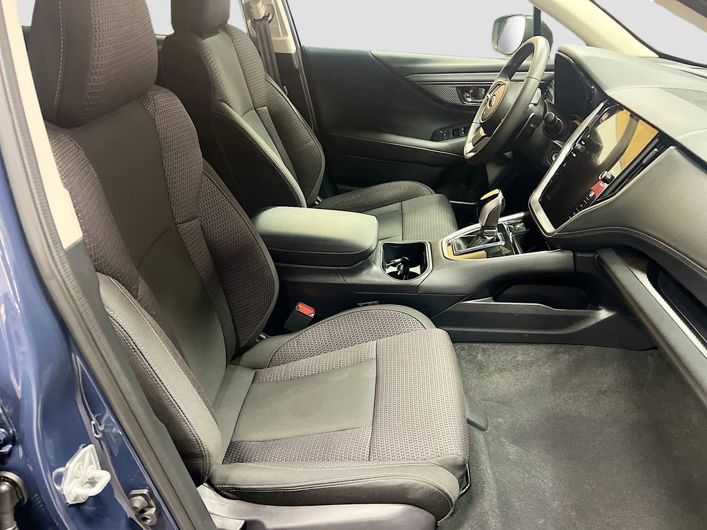 Used 2025 Subaru Outback Premium image 27