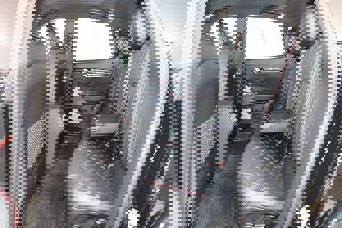 Used 2018 Maserati Levante GranSport image 57