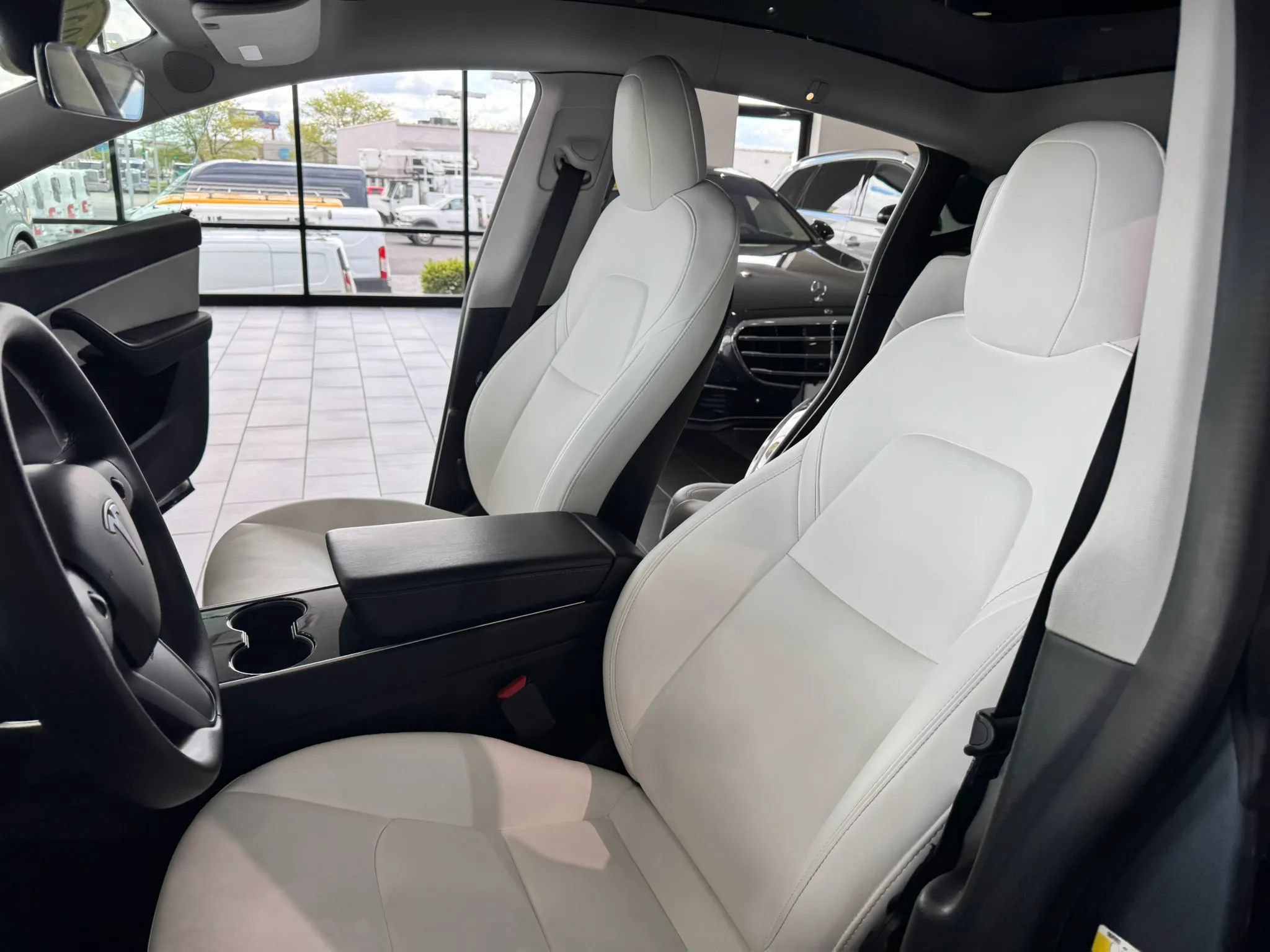 Used 2021 Tesla Model Y Long Range AWD/4WD image 10