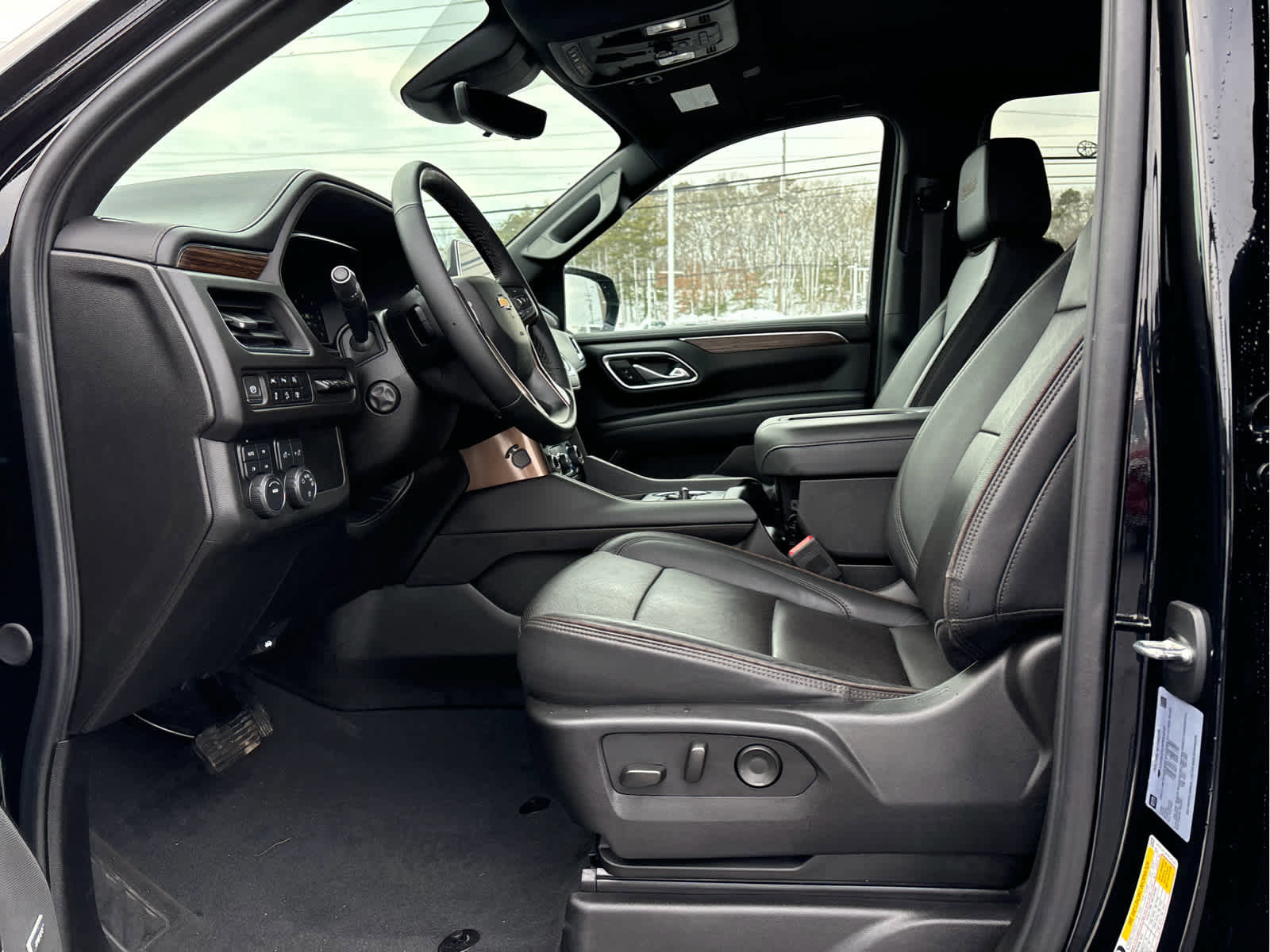 Certified 2023 Chevrolet Suburban High Country image 9