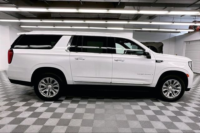 Used 2024 GMC Yukon XL Denali AWD/4WD image 15