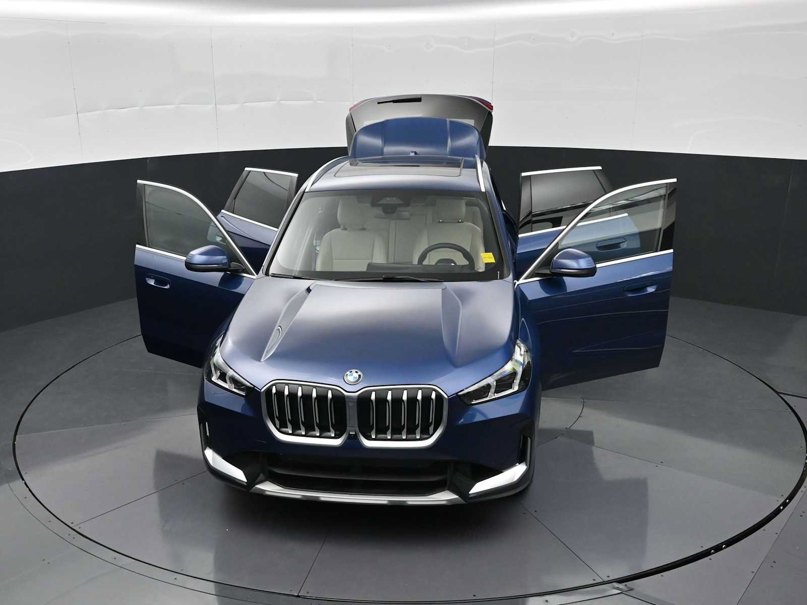 Used 2025 BMW X1 xDrive28i w/ Technology Package AWD/4WD image 33
