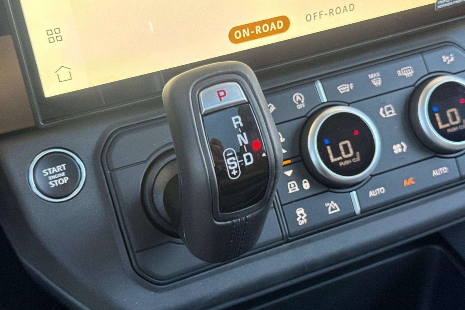 New 2026 Land Rover Defender 110 S AWD/4WD image 18
