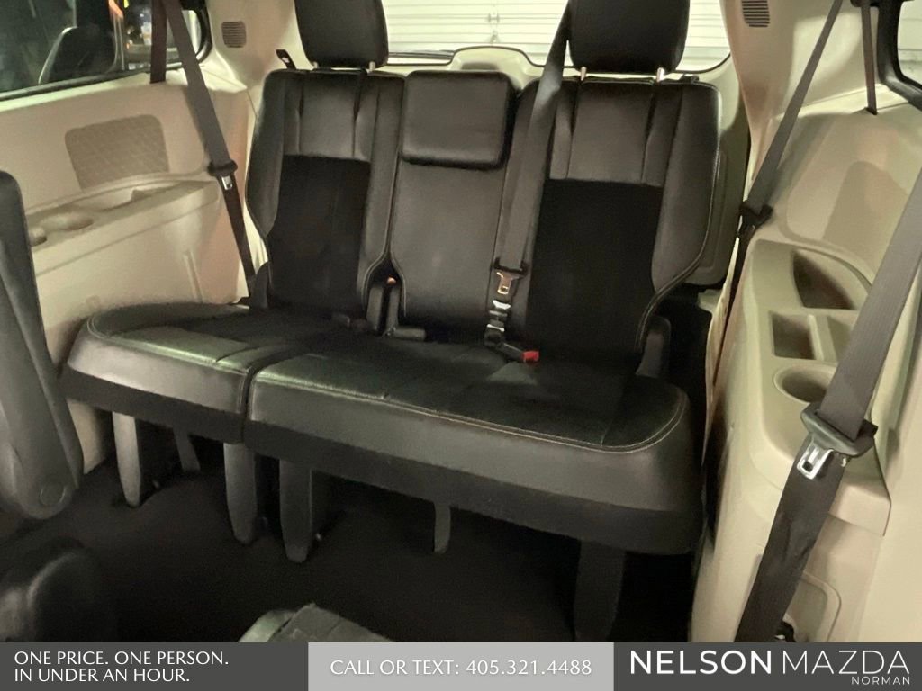 Used 2018 Dodge Grand Caravan SXT image 25