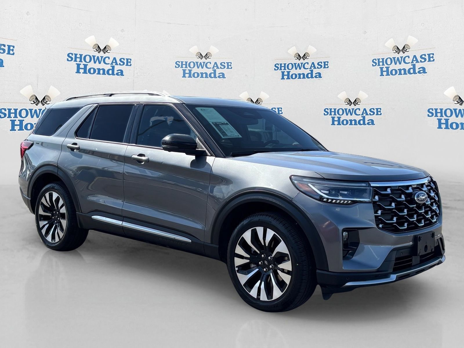 Used 2025 Ford Explorer Platinum w/ LUX Leather Package image 10