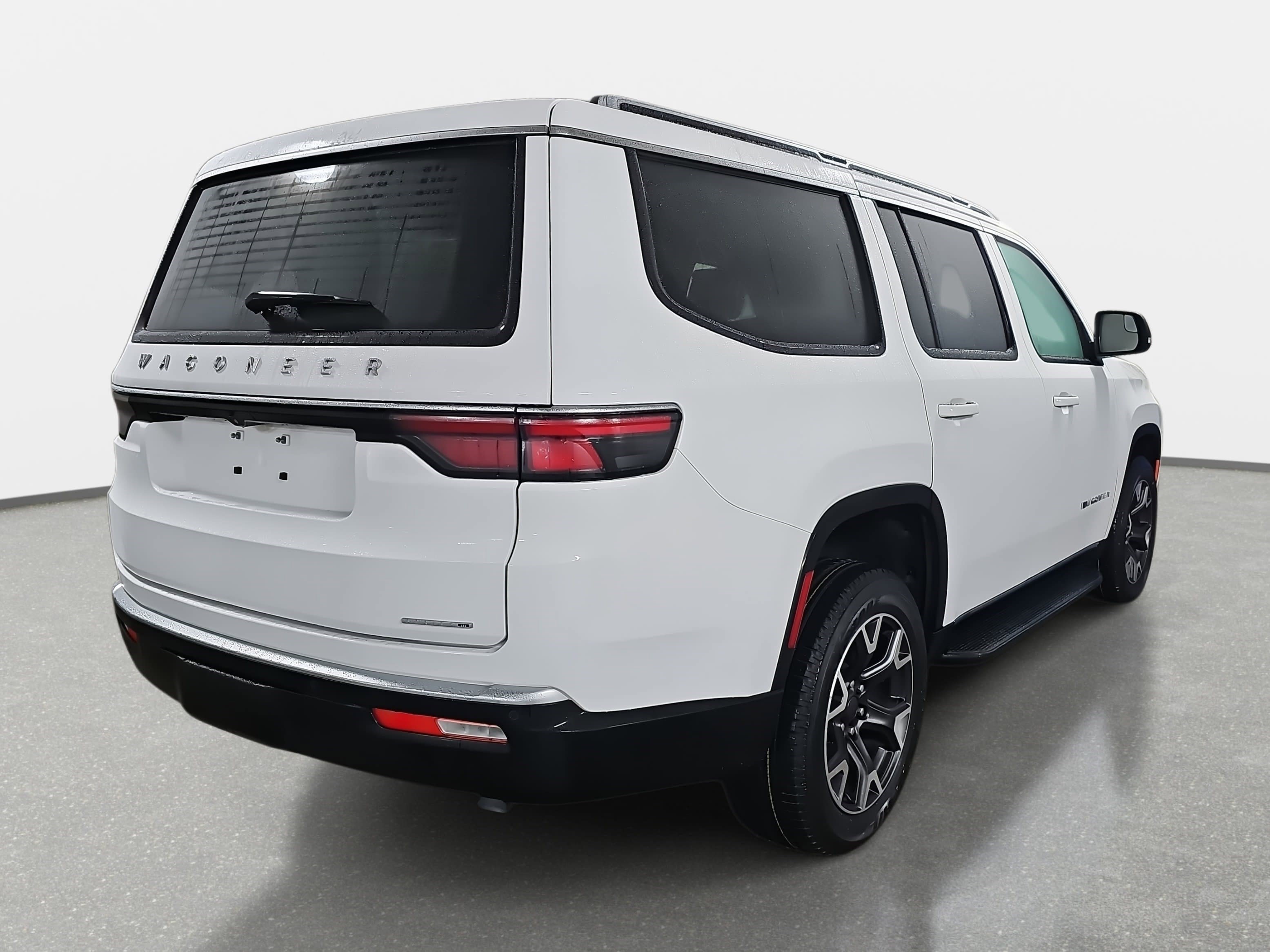 Used 2024 Jeep Wagoneer Series III image 5