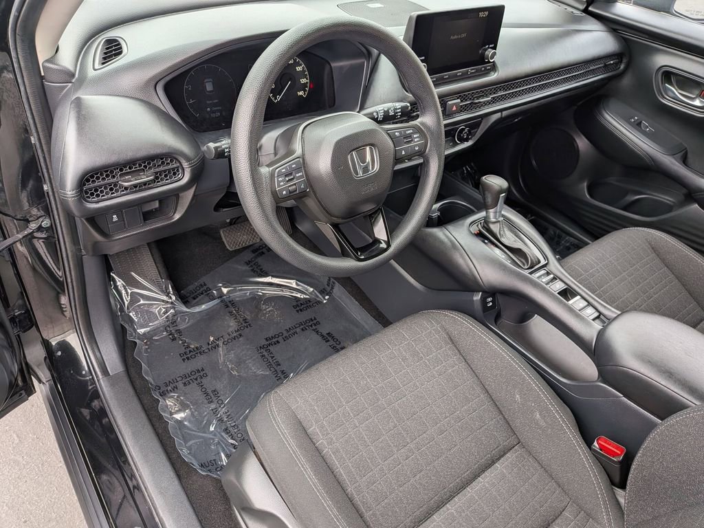 Used 2025 Honda HR-V LX image 14