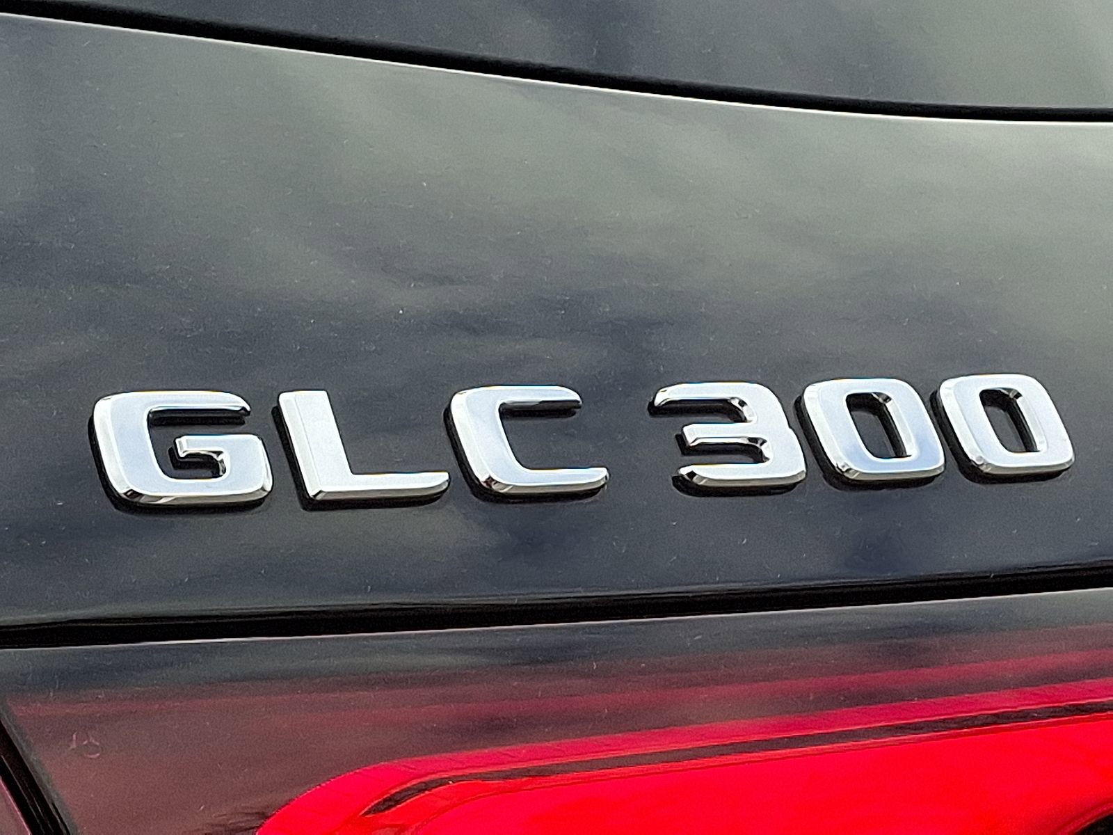 Certified 2025 Mercedes-Benz GLC 300 4MATIC image 32