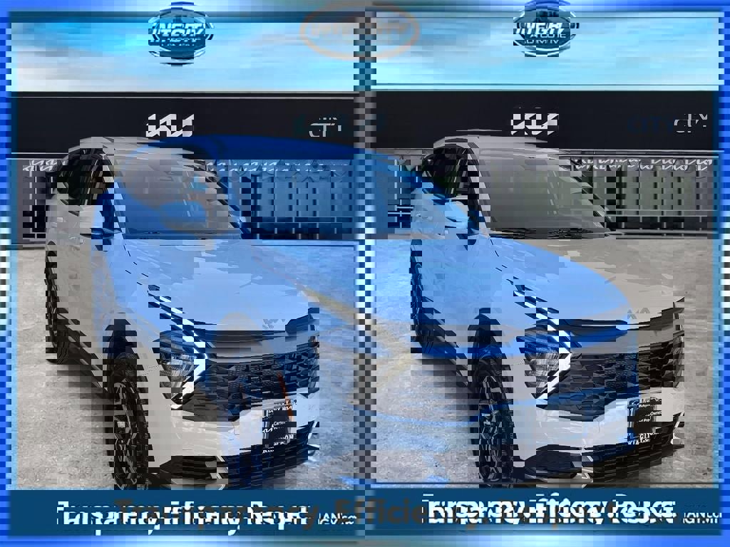 Certified 2024 Kia Sportage LX image 1