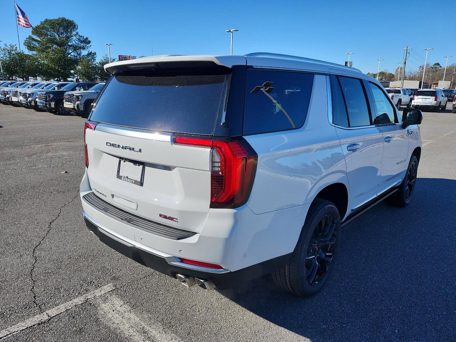 New 2026 GMC Yukon Denali w/ Sun & Power Step Package image 3