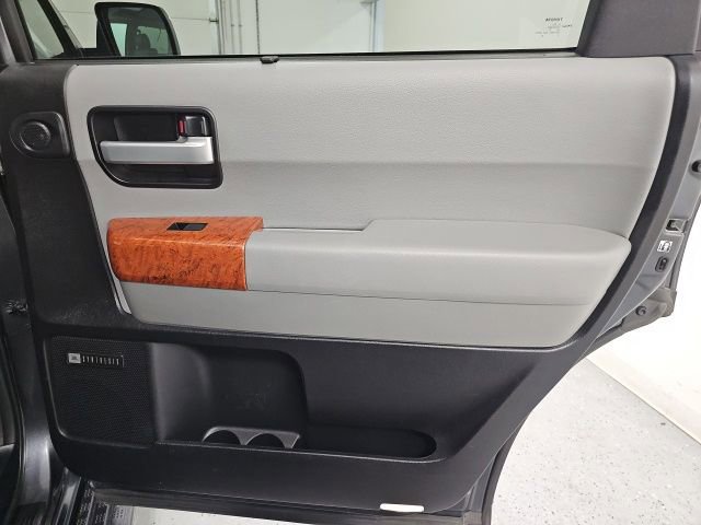 Used 2019 Toyota Sequoia Platinum image 38