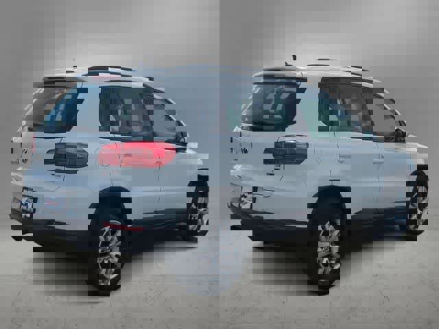 Used 2017 Volkswagen Tiguan S image 8